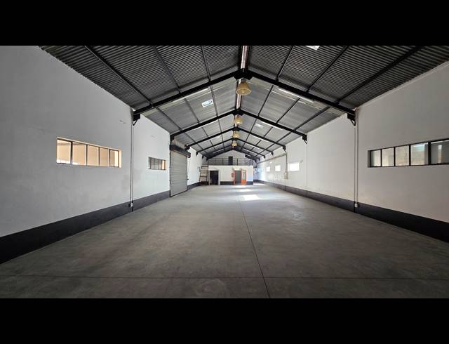 680M² WAREHOUSE TO LET IN SEBENZA